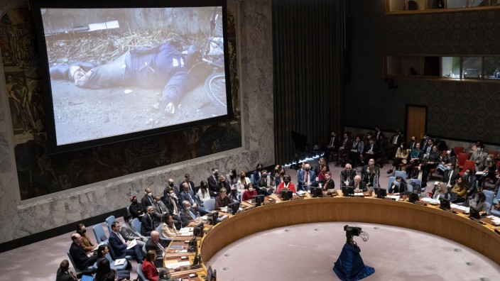 Krieg in der Ukraine: Im UN-Sicherheitsrates werden Bilder von Massakern gezeigt