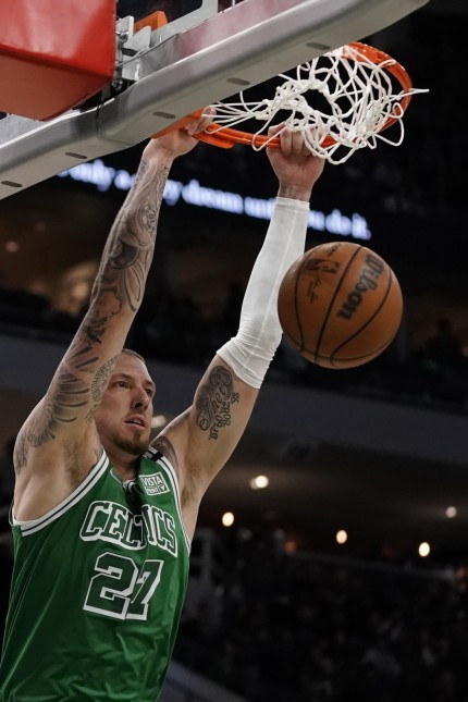 Deutsche in den NBA-Playoffs: Mit den Boston Celtics favorite: Daniel Theis.