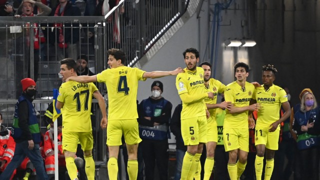Champions League gegen Villarreal: Die Spieler von Villareal jubeln über das 1:1.