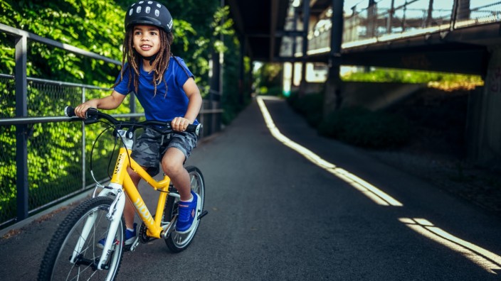 Kinderfahrräder im Test: Spaß auf zwei Rädern: Das Woom ist der Renner unter den Kinderrädern.