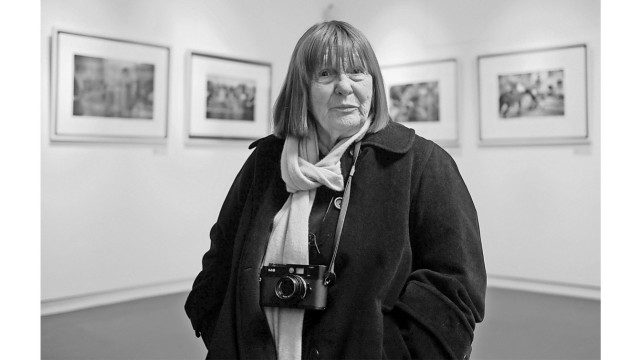 Nachruf auf Letizia Battaglia: Letizia Battaglia (1935 - 2022) , hier 2011 bei der Eröffnung der Foto-Ausstellung "Mafia - Das globale Verbrechen" im Überseemuseum Bremen.
