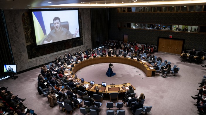 Folgen des Krieges in der Ukraine: Anfang April forderte der ukrainische Präsident Wolodimir Selenskij vor den UN eindringlich eine Reform des Gremiums angesichts der Blockade des Sicherheitsrates.