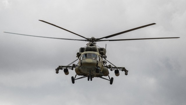 Streit um Waffenlieferungen: Die USA liefern unter anderem elf Mi-17-Helikopter (hier in Syrien).