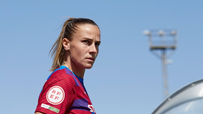 Champions League der Frauen: Viel gereist und weit gekommen: Ana Maria Crnogorcevic könnte im Mai mit dem FC Barcelona nach 2021 erneut das Triple gewinnen. Die Dominanz des Teams spricht für einen solchen Erfolg.