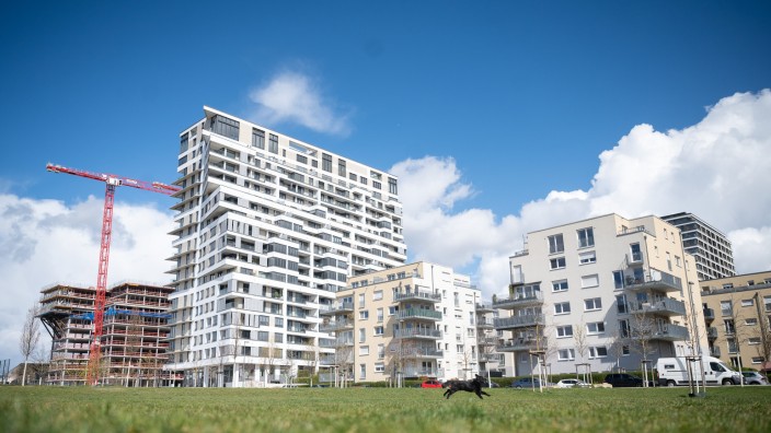 Wohnungen: Das Konzept der Bundesbauministerin sieht auch Neubauten vor wie hier im Frankfurter Europaviertel, soll aber möglichst wenig Felder und Wiesen in Baugebiet verwandeln.