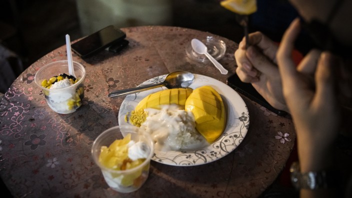 Mango Sticky Rice: Ein Nationalgericht in Thailand: Mango mit Klebreis.