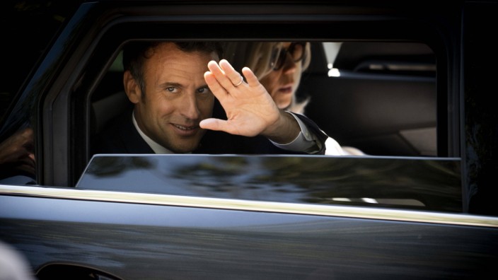 Macrons Wahlsieg in Frankreich: "Fünf Jahre mehr": Emmanuel Macron bleibt im Élysée-Palast. Von einem eindeutigen Votum der Franzosen für seine Politik kann er allerdings nicht ausgehen.