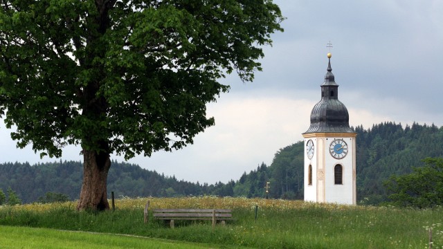 Top tips for Munich and the region: Happy for those living in this beautiful area near Dietramszell: view from Kreuzbichl of the monastery church bell.