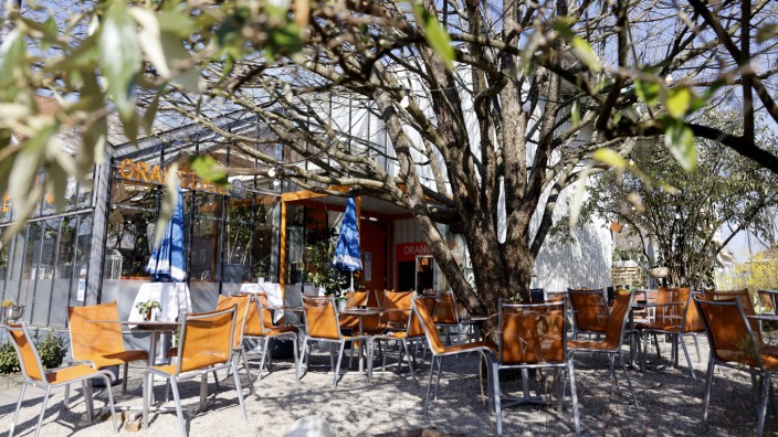 SZ-Serie: Schön frühstücken rund um München: Die Orangerie ist im Sommer ein beliebter Ausflugsort.