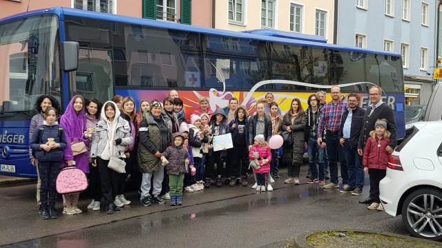 200 Kilometer vor Kiew: Gerettet aus Winnyzja: ukrainische Kriegsflüchtlinge bei ihrer Ankunft in Schongau.