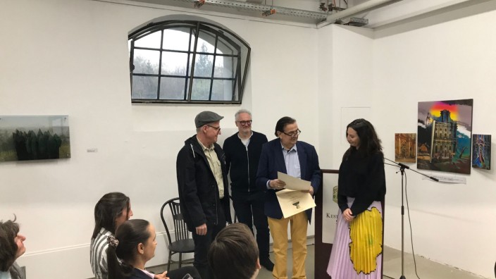 Kultur: Friedo Niepmann (links) und Lena Keller (rechts) erhalten den Karl-Trautmann-Kunstpreis 2022 der Kester-Haeusler-Stiftung .