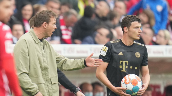 Niederlage für den FC Bayern: Bayern-Trainer Julian Nagelsmann war überhaupt nicht zufrieden mit dem Vortrag seiner Elf in Mainz.