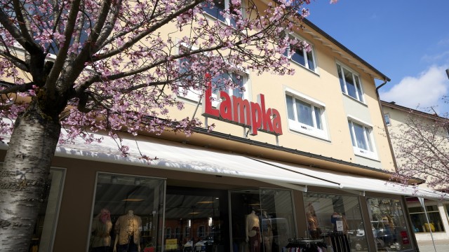 Diskussionsabend: Das Modehaus Lampka schließt seine beiden Standorte, hier das Geschäft an der Bahnhofstraße.