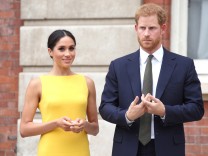 Thronjubiläum von Elizabeth II.: Harry und Meghan besuchen Geburtstagsparade der Queen