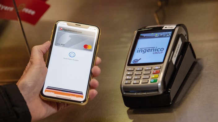 Bargeldloses Bezahlen: Apple wird vorgeworfen, den Zugang zu einer Standardtechnologie für kontaktlose Zahlungen mit mobilen Geräten zu beschränken.