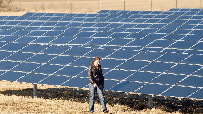Haar: Im Jahr 2007 wurde in Salmdorf die größte Freiflächen-Photovoltaikanlage eröffnet. Die Grünen würden so etwas gerne wieder sehen.
