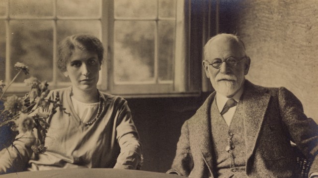 "Sigmund Freud" im Kino: "Mein Vater sagte immer, die Biographen seien Lügner ...": Anna und Sigmund Freud im Jahr 1929.
