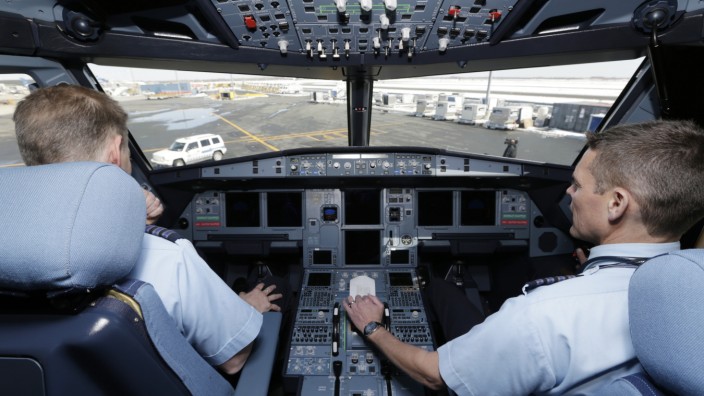 Luftfahrt: Die Sitze im Cockpit von US-Fluggesellschaften wie Jet-Blue sind immer schwieriger zu besetzen.