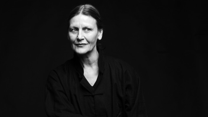 Deutscher Tanzpreis: Die Tanztheater-Doyenne Reinhild Hoffmann erhält einen Preis für ihr Lebenswerk.
