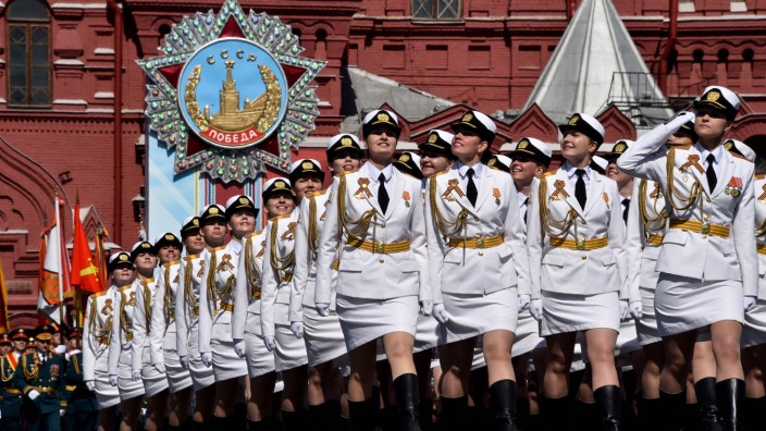 Ukraine-Konflikt: Russland zog den "Tag des Sieges" zunehmend an sich - Parade in Moskau am 9. Mai.