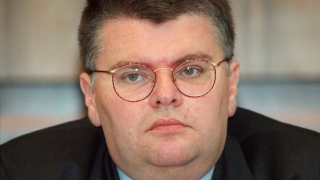 Bayern: Der Bundestagsabgeordnete Bernd Protzner (hier 1996) war wohl der größte Unglücksrabe unter den CSU-Generalsekretären.
