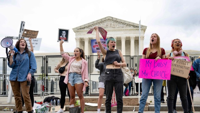 USA: Diese Demonstranten vor dem Supreme Court sind für ein Recht auf Abtreibungen.