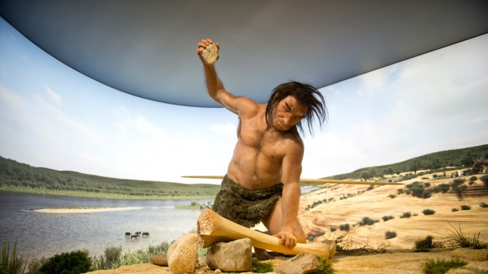 Menschheitsgeschichte: Der Homo heidelbergensis erlebte Warmzeiten, wie hier im Staatlichen Museum für Naturkunde Stuttgart dargestellt, aber auch kältere Phasen, in denen große Teile Europas vergletschert waren.