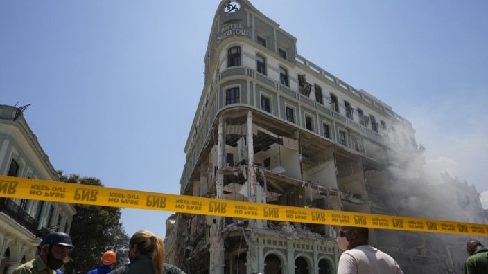 Kuba: Die Explosion zerstörte die Fassade des Hotels Saratoga in der Altstadt der kubanischen Hauptstadt Havanna.