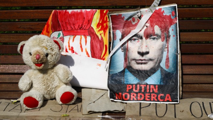 Protest am "Tag des Sieges" in Russland: Kritik am Krieg und an Putin ist in verschiedenen kremltreuen Medien am 9. Mai aufgetaucht.