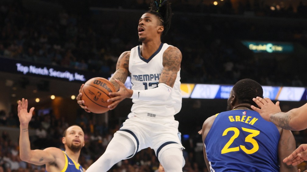 Foul on basketball player Ja Morant: Debates about the greatest NBA spectacle