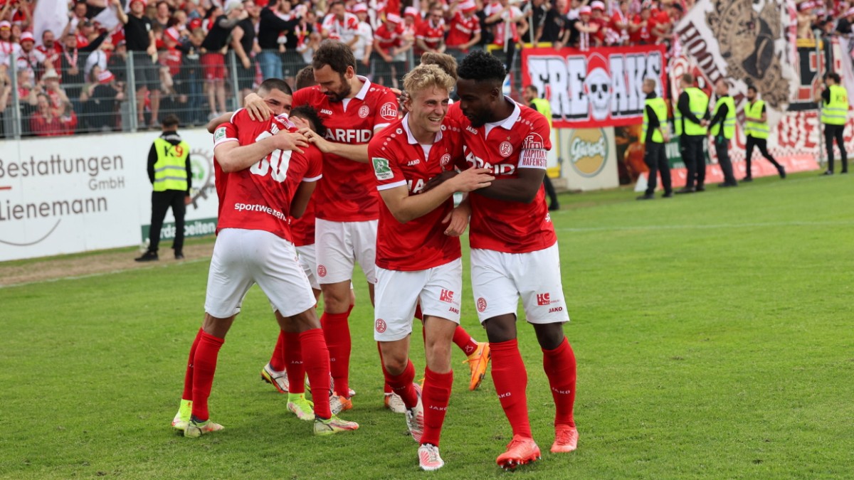 Showdown between Essen and Münster for promotion to the third tier