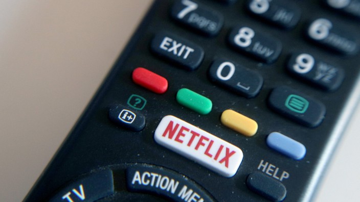 Abstimmung: Mehr Schweizer Produktionen auf Netflix: Die Politik will, dass Streamingplattformen vier Prozent ihres in der Schweiz erzielten Umsatzes ins Schweizer Filmschaffen investieren.