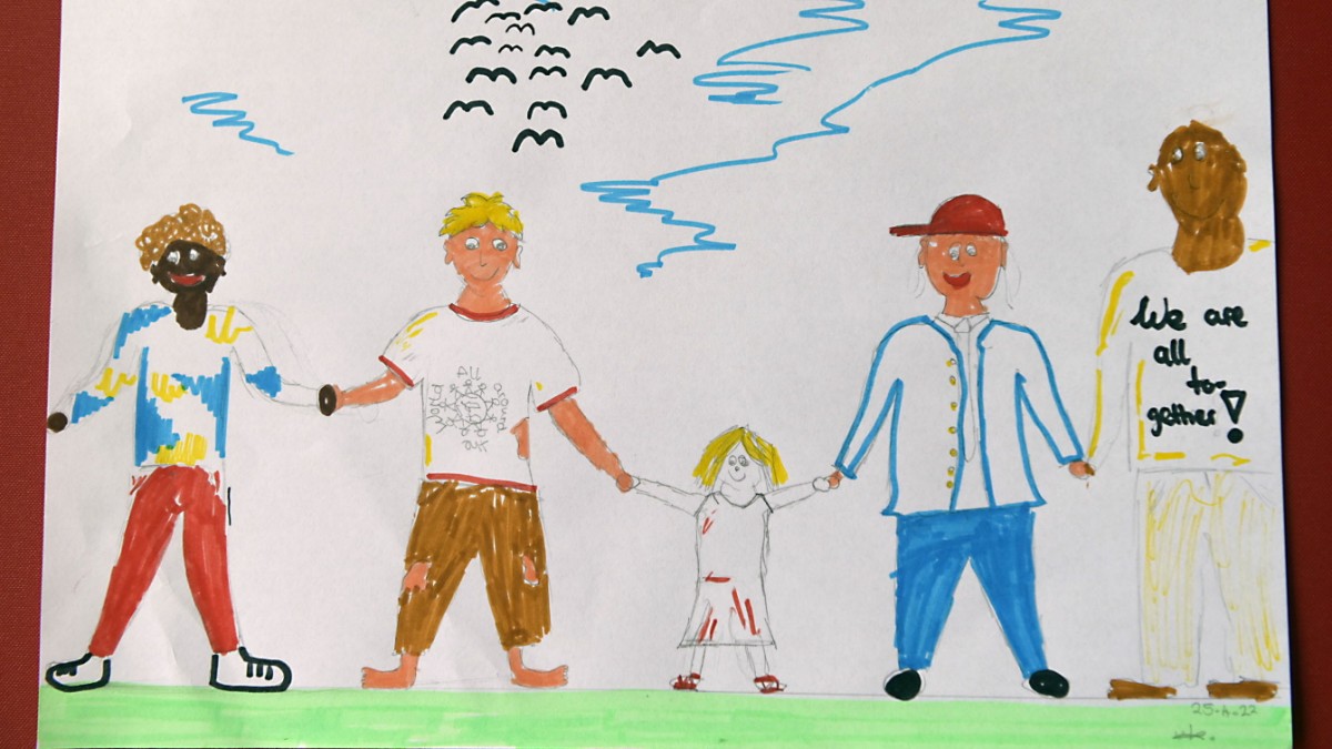 Pullach - Kinder malen ihre Vorstellungen von Frieden - Landkreis München