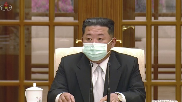 Coronavirus: Nordkoreas Machthaber Kim Jong-un, neuerdings mit Maske.
