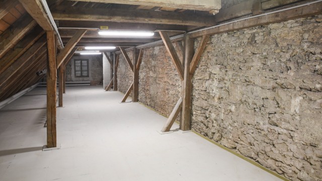 Untermarkt 10 in Wolfratshausen: Der Dachboden dient künftig aus feuertechnischen Gründen nur als Aufbewahrungsstelle für die Exponate.