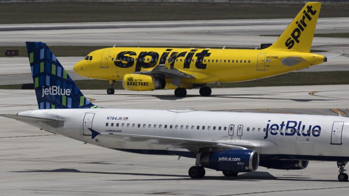 Luftfahrt: Feindliche Übernahme? Der Kampf Jetblues um Spirit Airlines ist nur einer von vielen größeren Transaktionen in der Branche, die derzeit laufen.