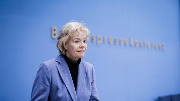 Bundesverfassungsgericht: Erika Steinbach ist die Vorsitzende der Desiderius-Erasmus-Stiftung.