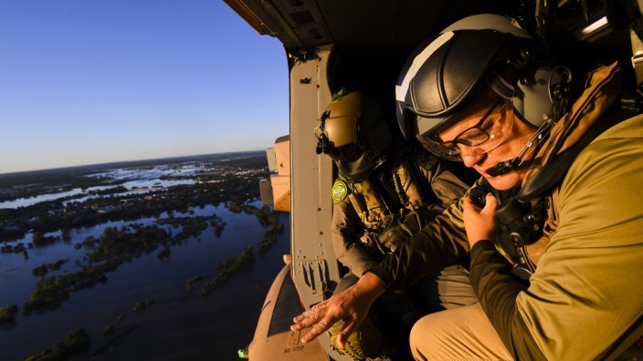 Australiens Premierminister Scott Morrison während eines Besuchs der von Hochwasser betroffenen Gebieten in Sydney.