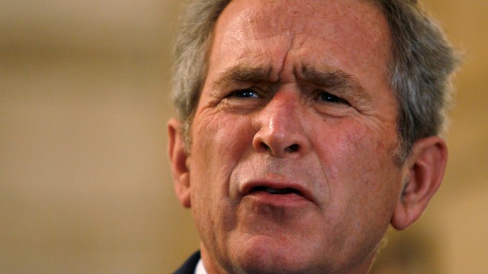 Ehemaliger US-Präsident: Wettert über "die Entscheidung eines einzigen Mannes, eine komplett ungerechtfertigte und brutale Invasion des Irak zu starten": George W. Bush.