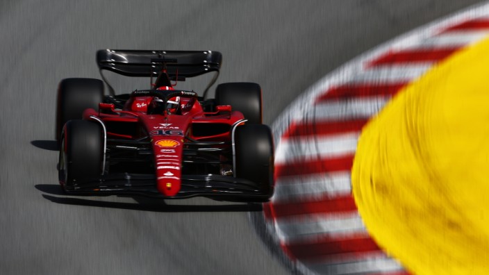 Formel 1 in Barcelona: Gesamtführender und am Sonntag mit guten Aussichten auf einen Sieg: Ferrari-Pilot Charles Leclerc.