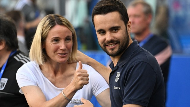 Champions League: The Coaches for the Finals: Sonia Bompastor (links) and Jonatan Giraldez.