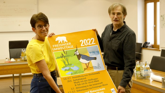 Freisinger Umwelttage: Beate Metz vom Amt für Stadtplanung und Umwelt und Manfred Drobny (Umweltreferent der Stadt Freising) stellen das Programm der Umwelttage im Juli vor.