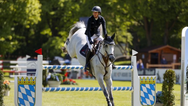 Pferdesport: Will ihren Titel von 2021 bei der Pferd International verteidigen: Weltmeisterin Simone Blum aus Freising.