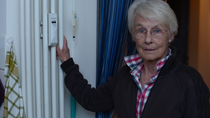 Energiekostenfonds der SPD: Die steigenden Kosten für Energie und Lebensmittel bereiten Rentnerin Anni Eimann große finanzielle Sorgen.
