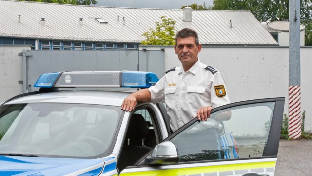 Jugend und Alkohol: Der Ebersberger Polizeichef Ulrich Milius ist mit dem bisherigen Verlauf des Volksfestes sehr zufrieden.