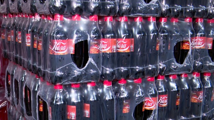 Konsumgüter für Russland: Sieht fast aus wie Coca-Cola: Wem das Original zu süß ist, der soll mit Komi-Cola sogar besser beraten sein.