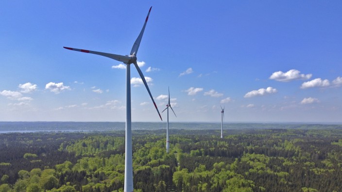 Erneuerbare Energien: Vier Windräder drehen sich schon bei Schäftlarn. Anders als vielleicht zu erwarten scheinen die Ickinger mit einem zusätzlichen leben zu können.