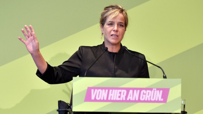 Nordrhein-Westfalen: Mona Neubaur, Spitzenkandidatin der Grünen bei der Landtagswahl in Nordrhein-Westfalen, beim Landesparteirat der Partei in Essen.