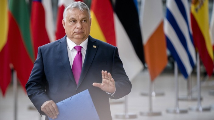 2022-05-30 15:09:36 BRUSSELS - Hungarian Prime Minister Viktor Orban addresses the press ahead of an additional two-day