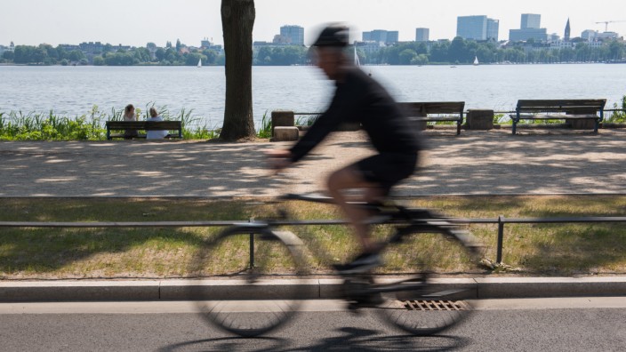 Klimakommunikation: Heizung, Ernährung und Verkehr (hier eine Fahrradstraße in Hamburg): Es brauche klare Aussagen, was sich ändern soll, so Mirjam Jenny.
